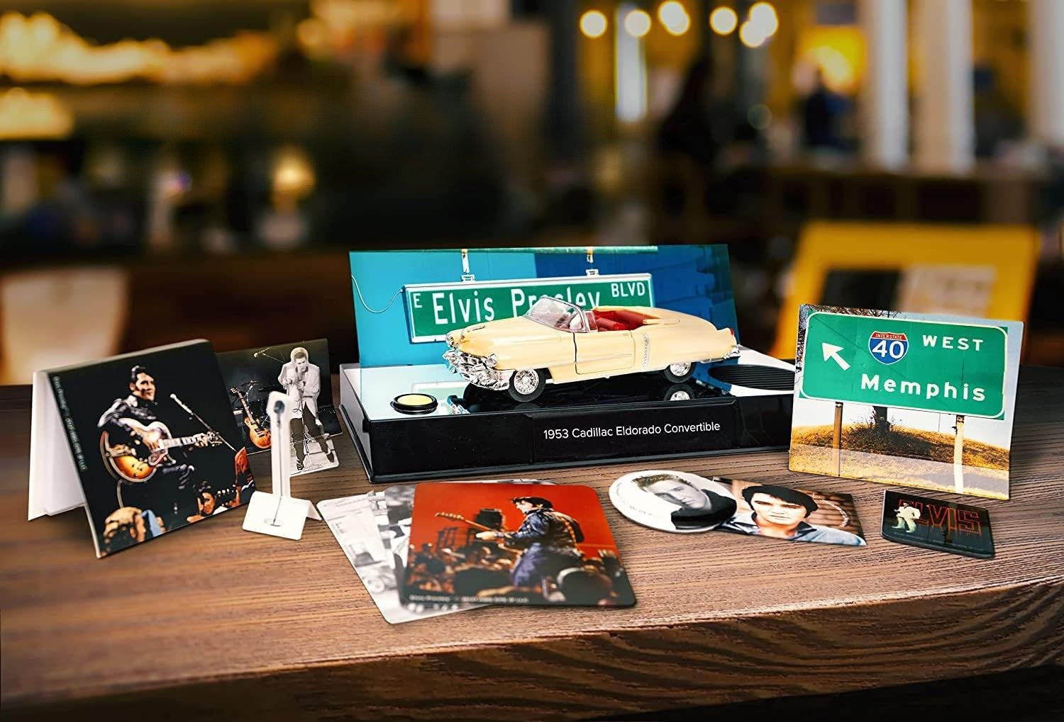 Elvis Presley Advent Calendar with 1953 Cadillac Eldorado 1:37