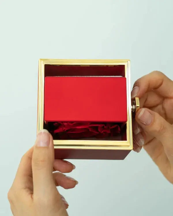 Sonsuz Gül Takı Hediye Kutusu