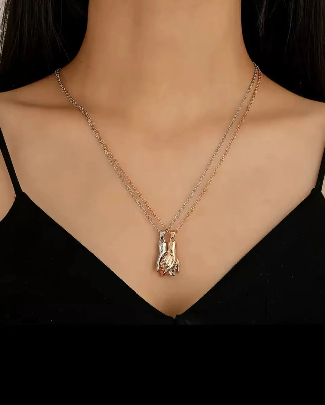 El Ele Tutuşan Kolye