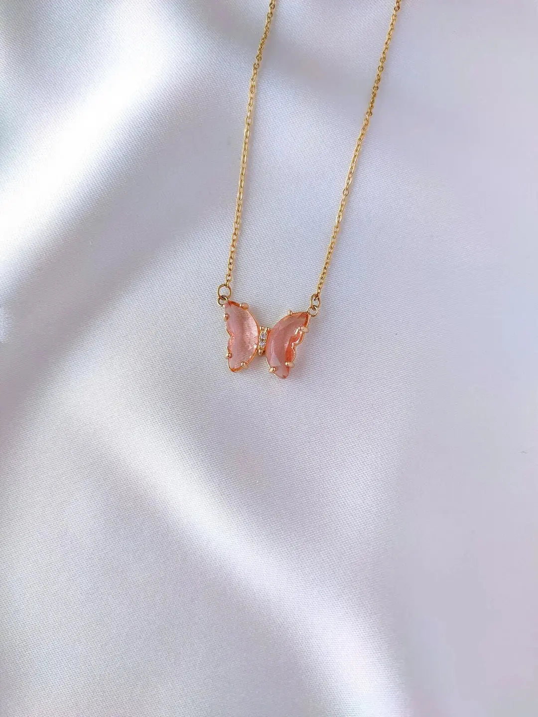 Kristal Cam Kelebek Kolye