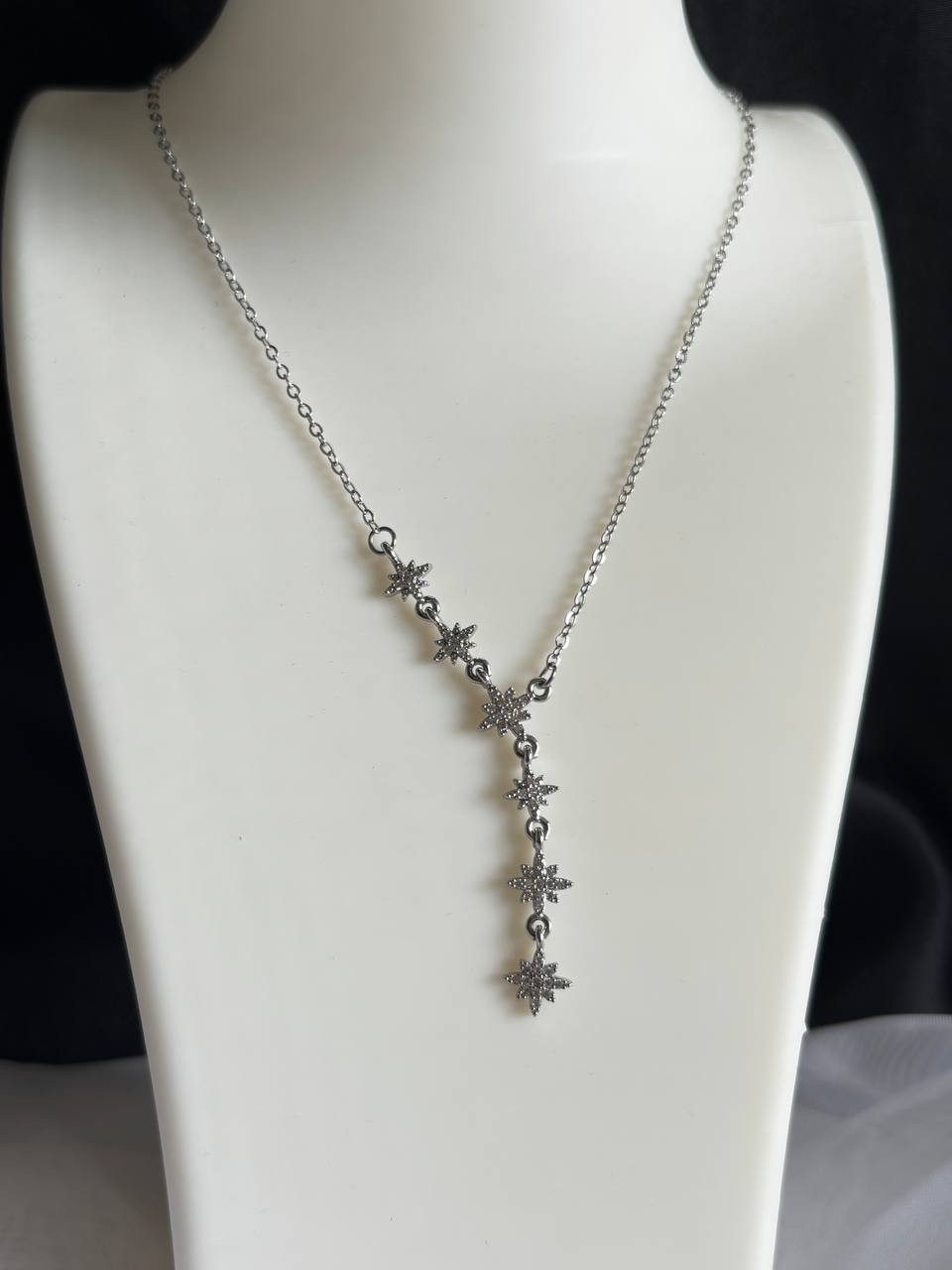 MNDStore™ Kayan Yıldızlı Y Kolye