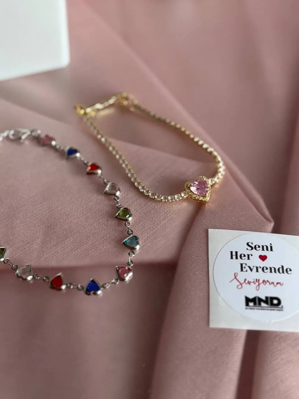 Kalpli Su Yolu Bileklik Kombini