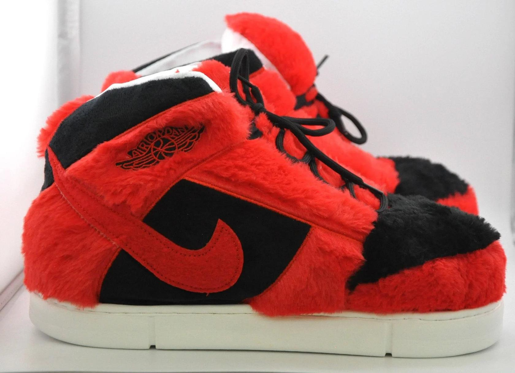 peluş sneaker