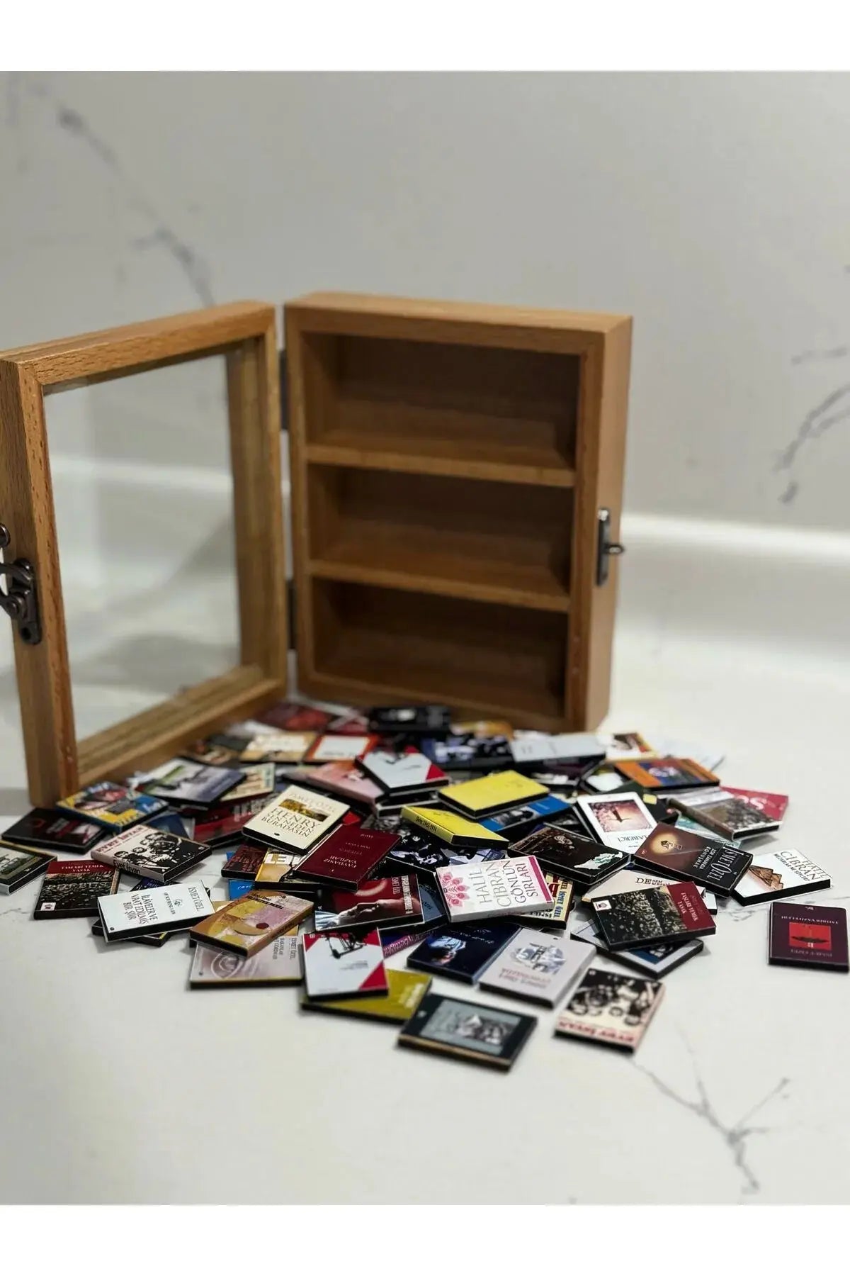 Ahşap Mini Kitaplık I Anksiyete Stres Giderici I 100 Adet Mini Kitap