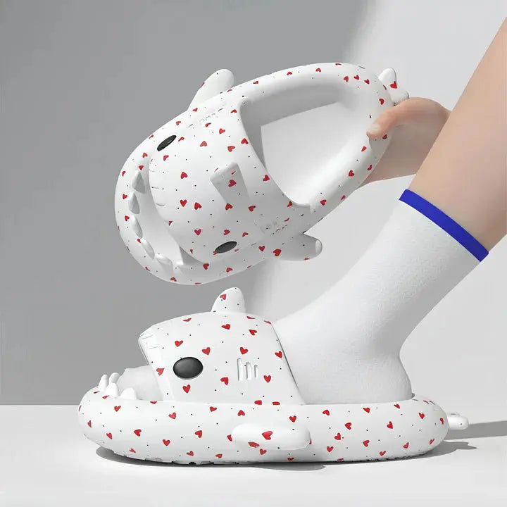 Kalpli Köpekbalığı Terlik