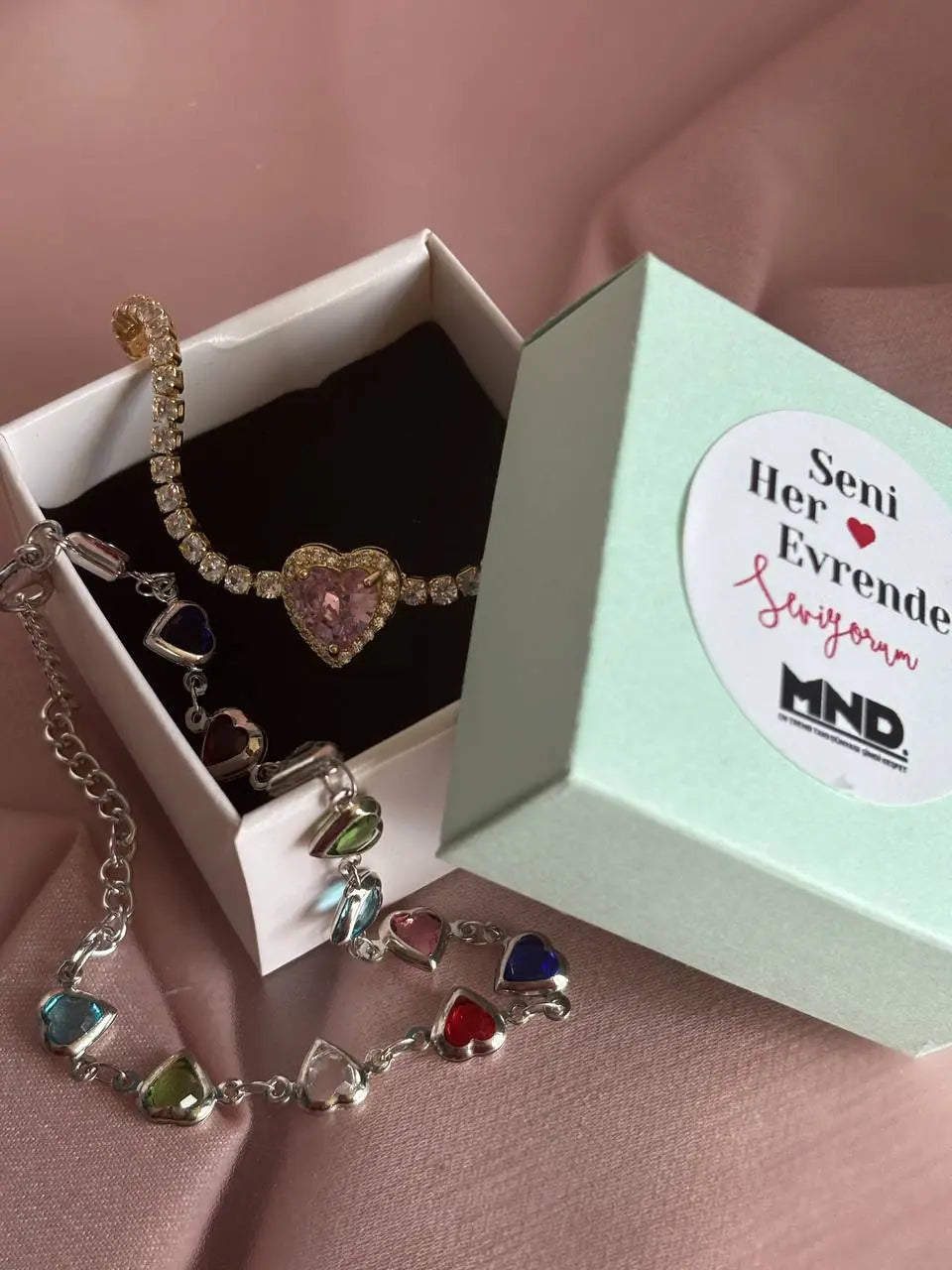 Kalpli Su Yolu Bileklik Kombini