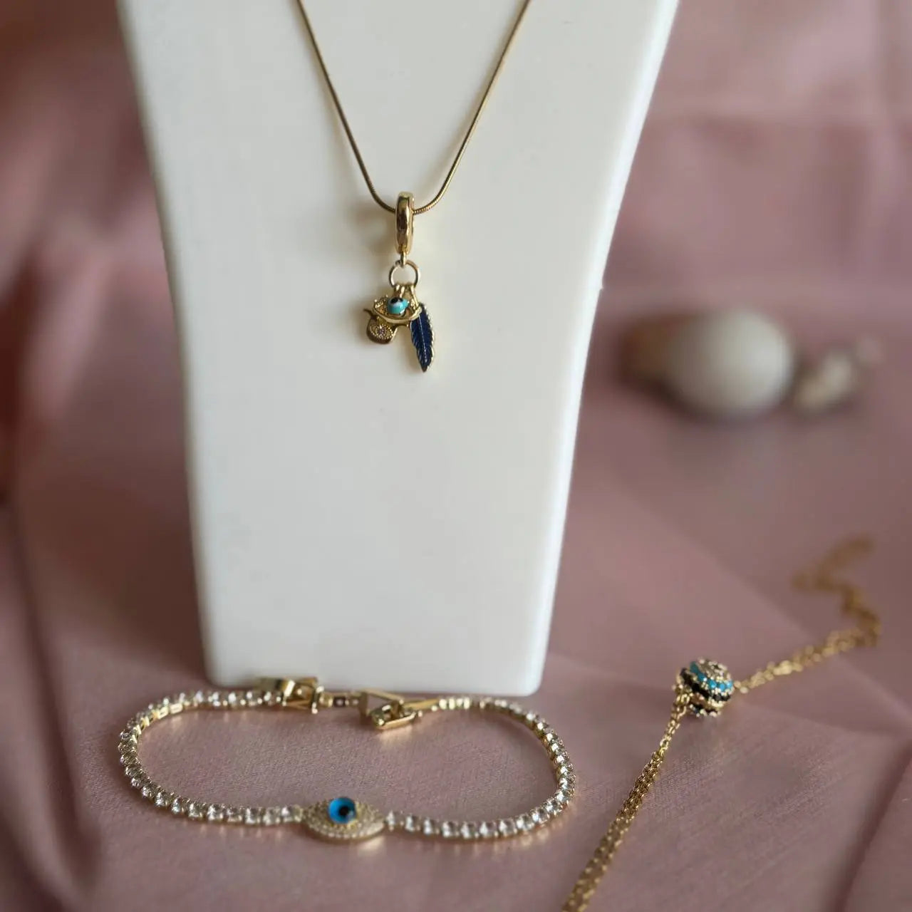 Nazar Boncuğu Üçlü Kombin